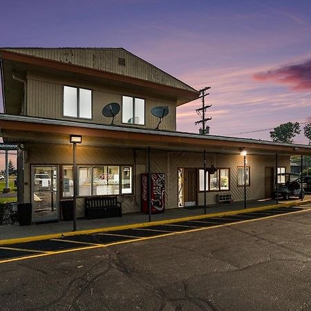 Great Lakes Inn & Suites South Haven Exterior foto