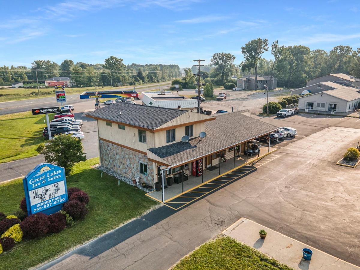 Great Lakes Inn & Suites South Haven Exterior foto